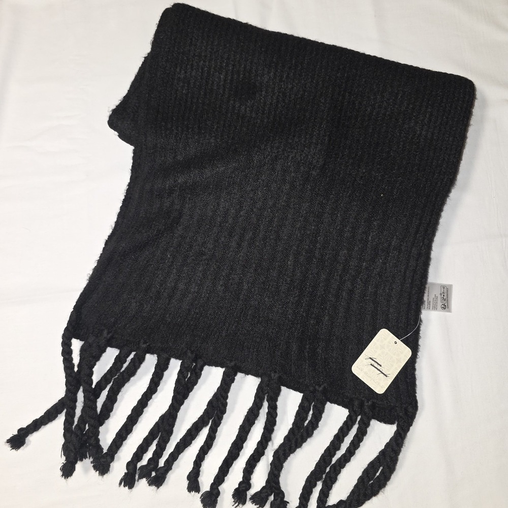 Free People Womens Arylic Polyester tassel Scarf  Black NWT